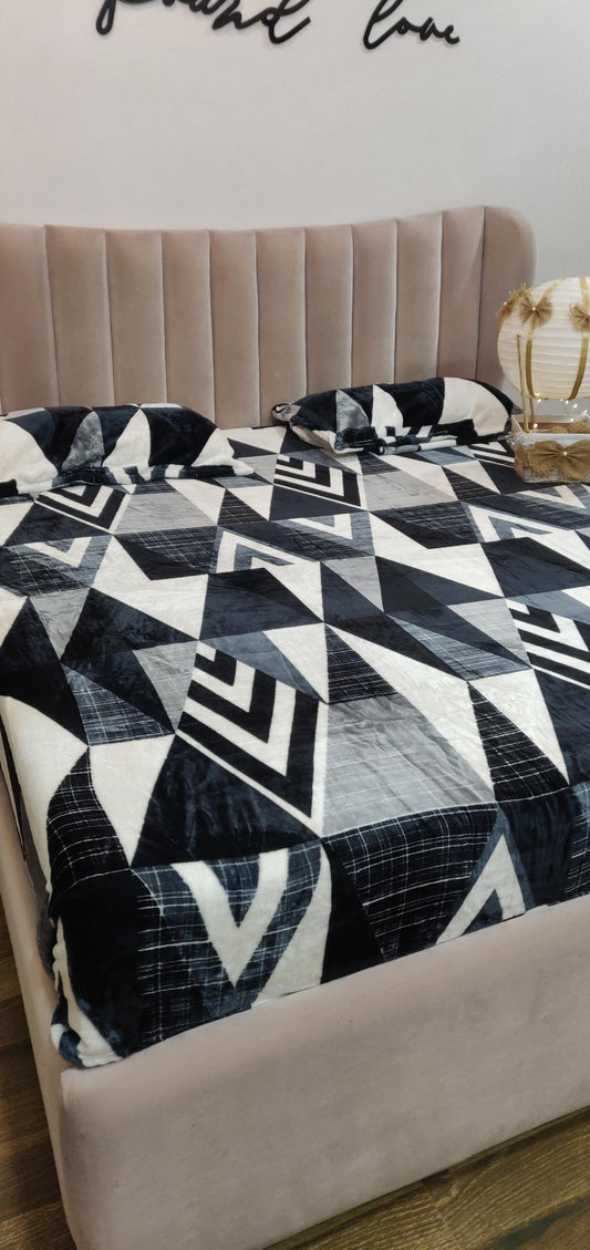 Game of Chess™ - Premium Velvet Bedsheet