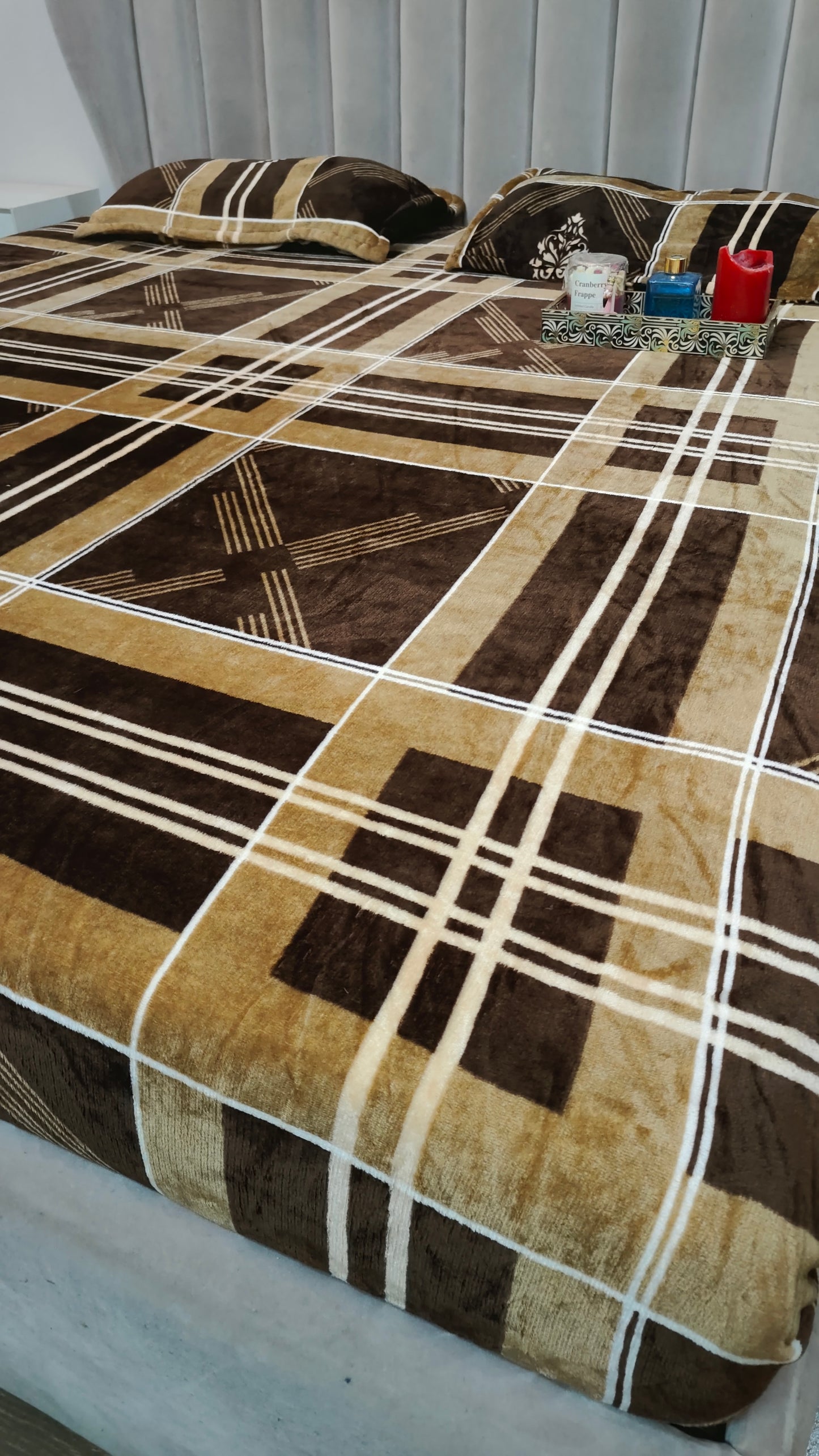 Choco Fudge™ - Super Soft Velvet Bedsheet