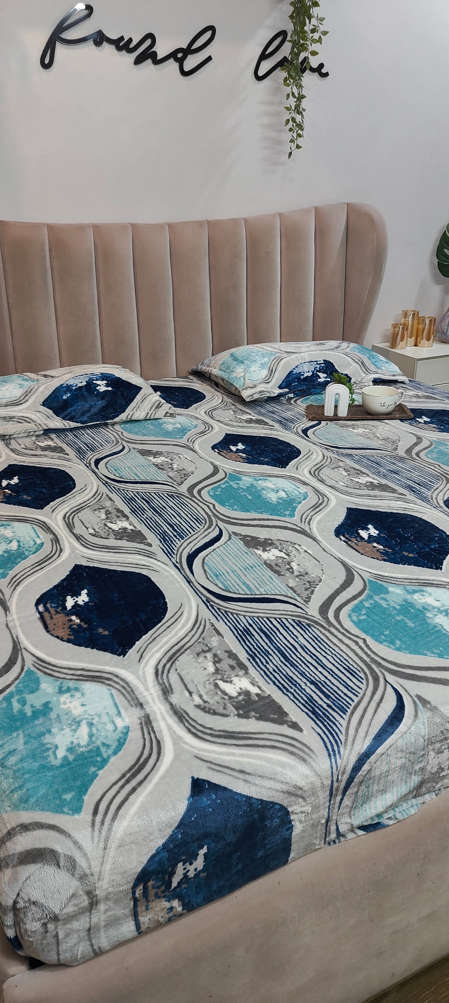 Aquamarine™ - Premium Velvet Bedsheet