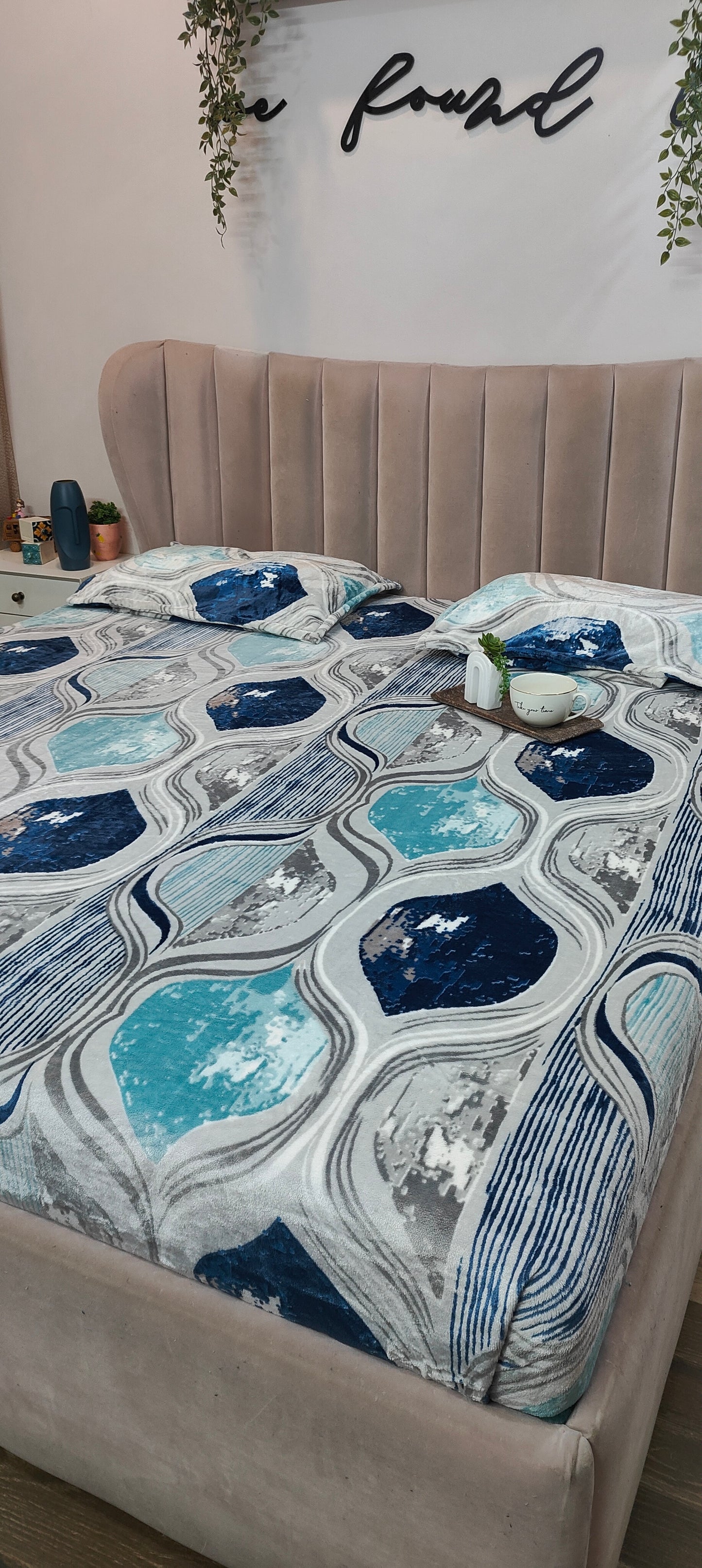 Aquamarine™ - Premium Velvet Bedsheet