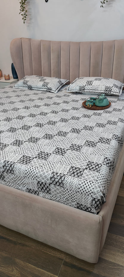 Terracotta (B&W Collection)™ - Super King Pure Cotton Bedsheet