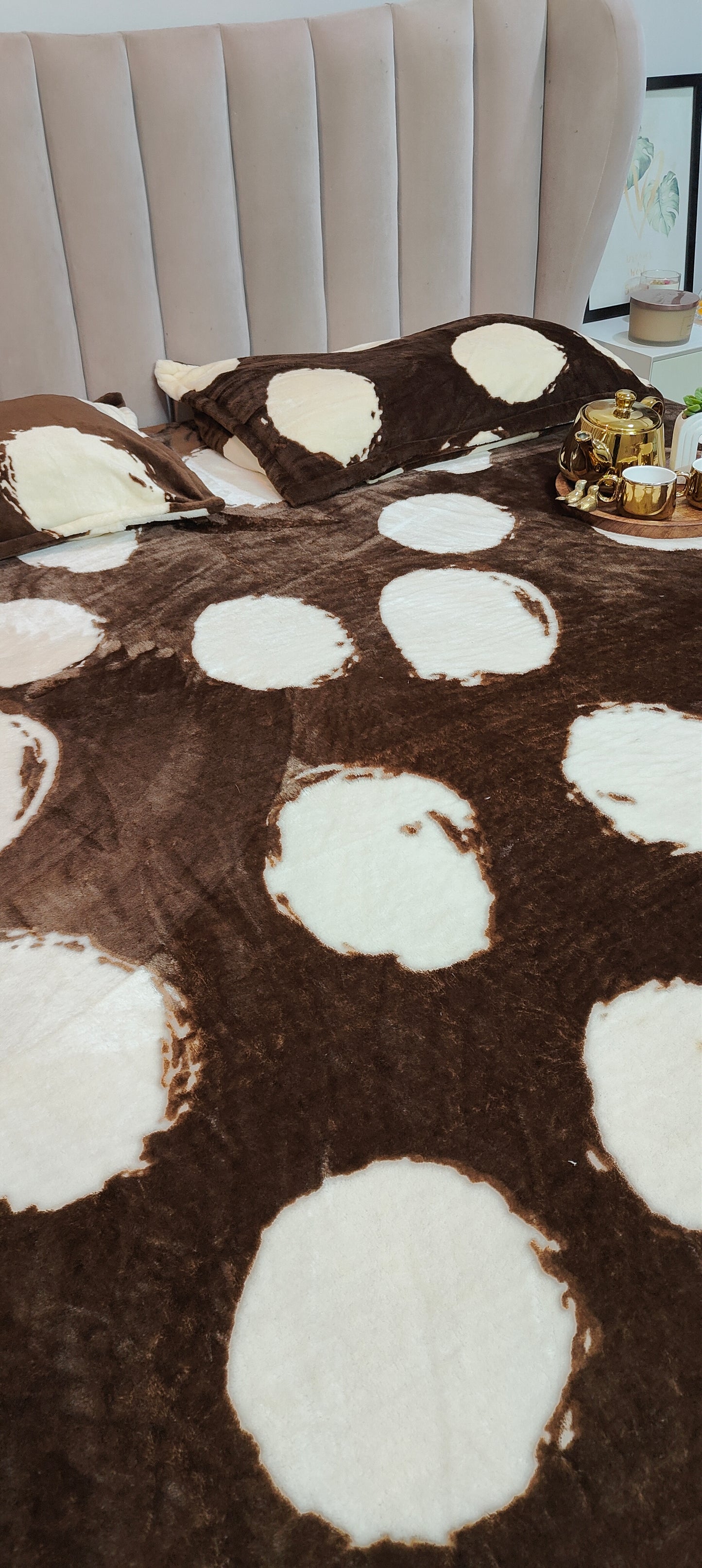 Choco Moons™ - Premium Velvet Bedsheet